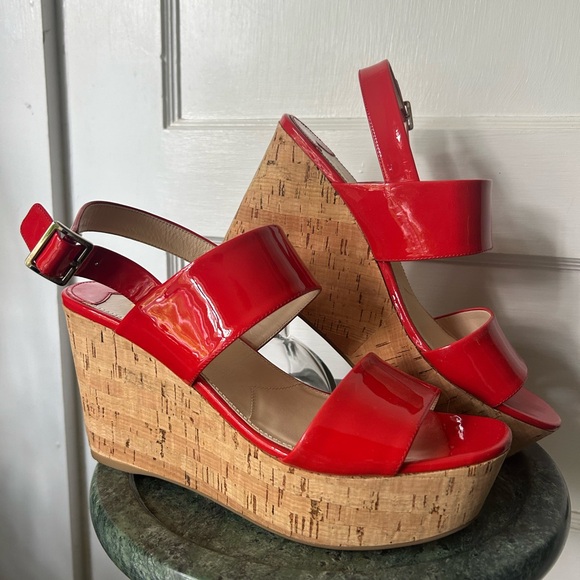 🚨PRADA Patent Leather Wedges🚨 - Picture 3 of 5